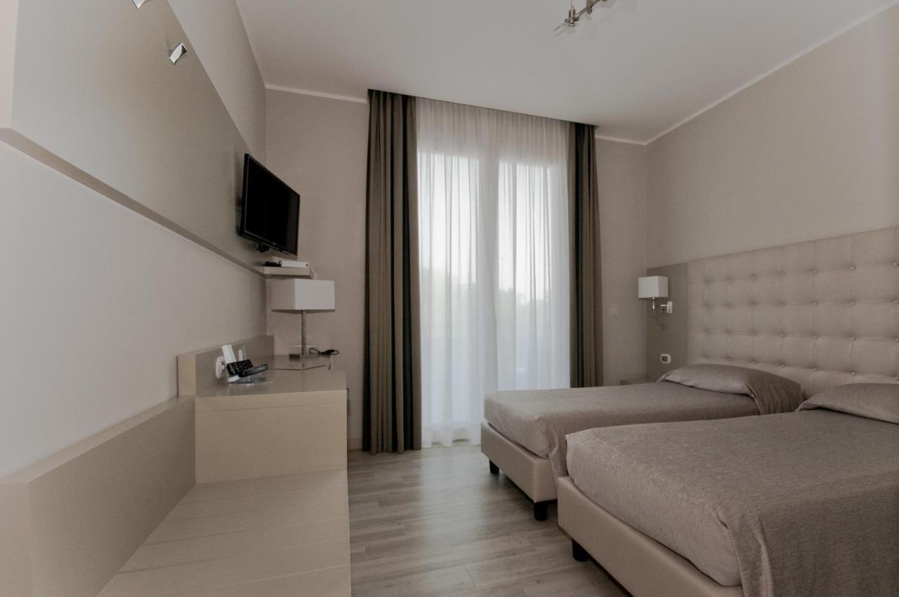Hotel San Francesco Боргоманеро Номер фото